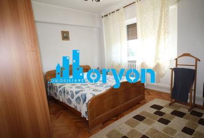 Inchiriere apartament 3 camere, decomandat, etaj 3, strada 23 August - 1