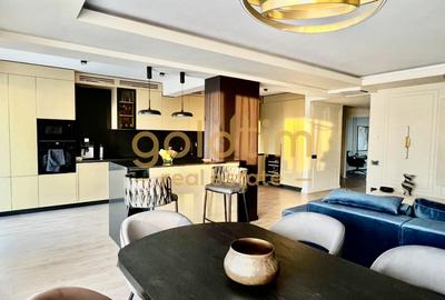 Penthouse cu 5 camere decomandat, mobilat în Pipera
