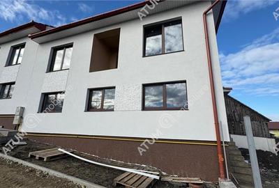 Casa individuala 4 camere 2 bai 120 mp utili 300 mp teren in Sura Mica - 2