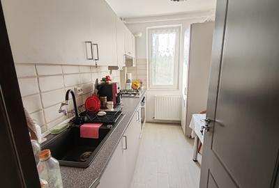 Apartament 2 camere renovat zona Astra - Planete - 9