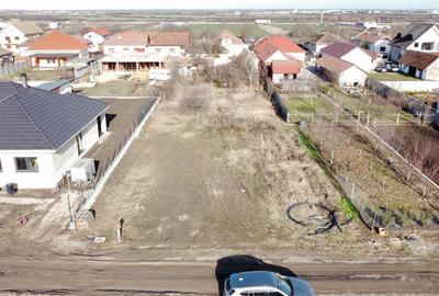 Teren Construcții intravilan de 900 mp, în Giarmata-Vii