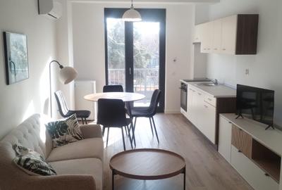 Apartament cu 2 camere decomandat, mobilat în Ultracentral