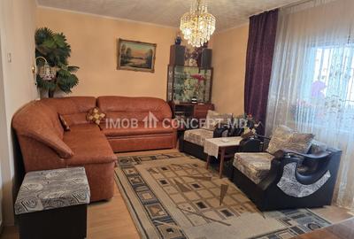 Apartament cu 4 camere decomandat, mobilat în Cioceanu