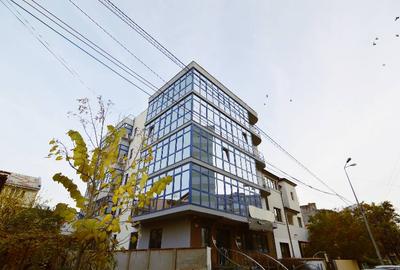 Birou, 200 mp în Domenii