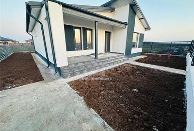 Casă individuală cu 4 camere în Berceni