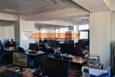 Inchiriez  Birouri , open space,  central, etaj 4, multifunctional , 270 mp. - 3