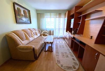 Apartament cu 3 camere decomandat, mobilat în Valea Aurie