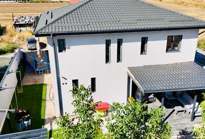 Casă individuală cu 4 camere în Berceni