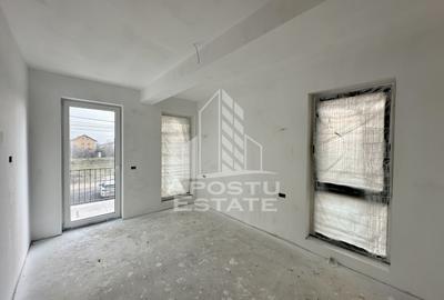 Apartament cu 3 camere decomandat în Dumbrăvița