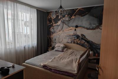 Apartament cu 4 camere decomandat, mobilat în Brâncoveanu