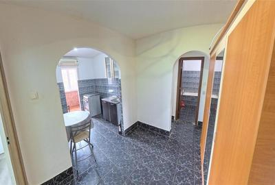 Apartament cu 2 camere decomandat etaj 4 zona Soarelui - 4
