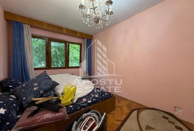 Apartament cu 2 camere semidecomandat, mobilat în Dacia