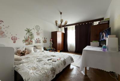 Apartament cu 4 camere decomandat, mobilat în Circumvalațiunii