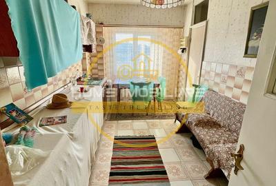 Apartament cu 4 camere decomandat, mobilat în Nicolina