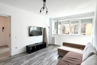 Apartament cu 2 camere semidecomandat, mobilat în Iancului