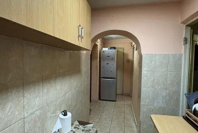 Apartament cu 2 camere, decomandat, etaj 1/4, zona Podu Ros - 3