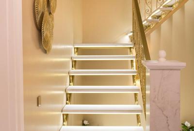 Casă superfinisată, complet mobilată, cu piscină încălzită – 5 camere, 5 băi - 15