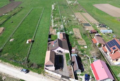 Gospodarie cu atelier si livada de vanzare in Felcheriu, Bihor - 4