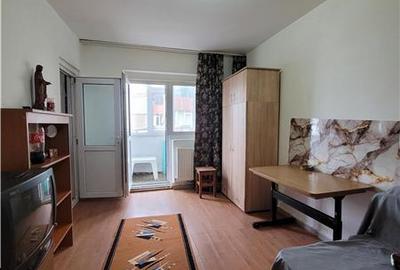 Garsonieră semidecomandată în Central