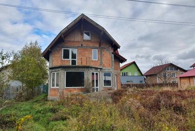 Casă la roșu de vânzare în Hărman, Cartierul Tineretului - 1