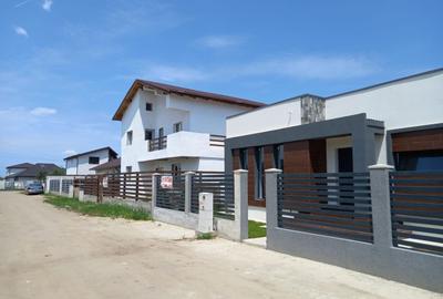 Casă individuală cu 5 camere în Vidra