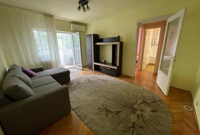 Pe frumosa strada Dumitru Kiriac, la etajul 3 - 1