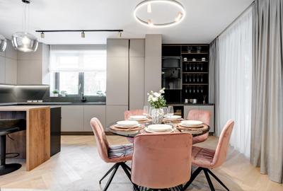 Apartament cu 4 camere semidecomandat în Central