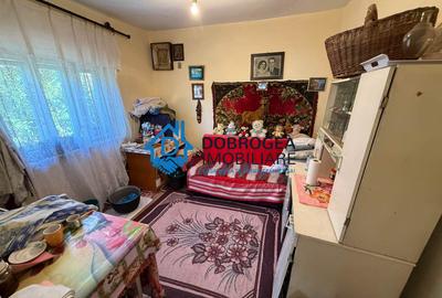Caslita - teren 513 mp, pomi fructiferi, casa 2 camere - 7