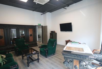 Spatiu cu destinatie Birouri,178,3 mp,2 grupuri sanitare,bucatarie - 10