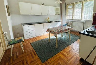 Casa solida in zona De Mijloc - Colina Universitatii - 4