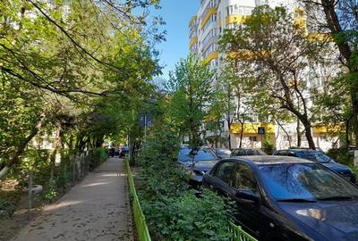 DUMBRAVA NOUA, IVAN ANGHELACHE, 52 MP ETAJ 6/8 BLOC 1985 - 1