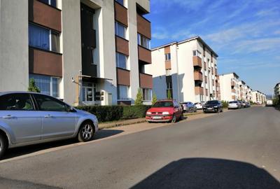 Apartament de inchiriat , 52 mp utili , parcare ,zona Eroilor - 7