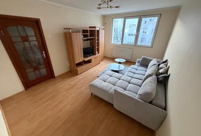 3 camere mobilat utilat etaj 3/4,metrou 1 decembrie la 5 minute - 1