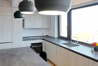 Priveliste Panoramica Spre Oras Si Masivul Tampa - 23