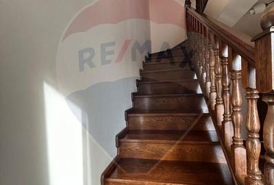 Casă | Vilă insiruita | Inchiriere| 5 camere - 11