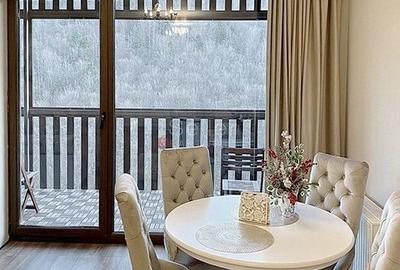 Apartament cu 3 camere decomandat, mobilat în Răcădău