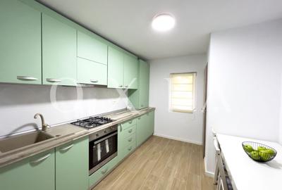 Apartament cu 3 camere decomandat, mobilat în Soarelui