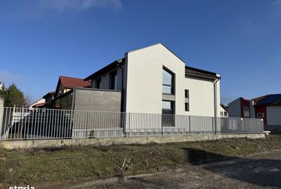 Casă individuală cu 7 camere în Vest