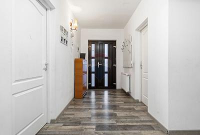 Casă cu 5 camere în Orzeni