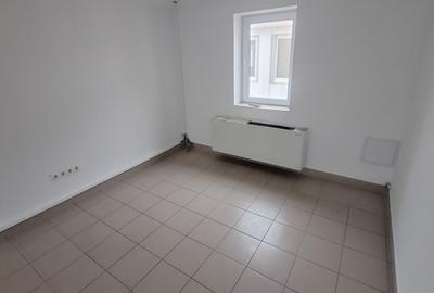 Delfinariu, cladire P+1 , spatiu depozitare 126 mp., curte 463 mp. - 9