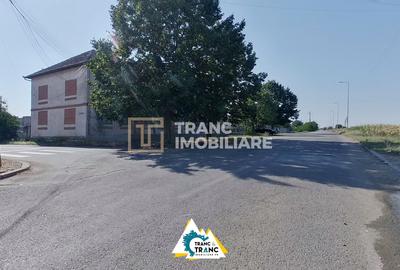 Clădire împunătoare de 540 mp pe 2 nivele în Sânnicolau Mic - 2