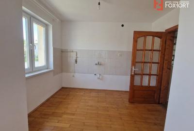 Casa individuala cocheta, cu 4 camere - Remetea Mare - 2