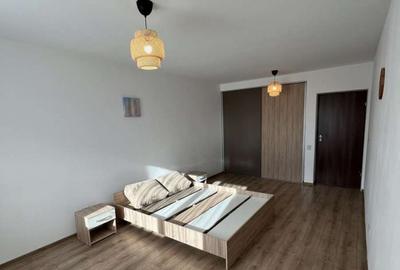 Apartament cu 2 camere decomandat, mobilat în Tractorul