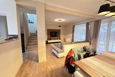 Casă cu 4 camere în Dumbrăvița