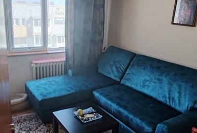 Apartament cu 3 camere decomandat în Colentina