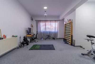 Proprietate exclusivista de vanzare: 2 case | 9 camere | 2000 mp teren - 44