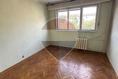 Apartament 3 camere decomandat Piața Rogerius - 11