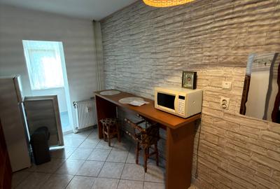 Apartament 2 camere etaj 2 zona Liceului Economic - 3