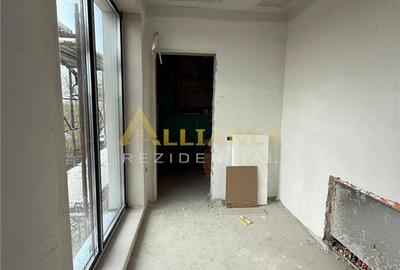 Casa Tip Duplex P+1+M cu 5 camere - 4 bai, 180 MPU, Teren - 190 MP - Comision 0% - 10