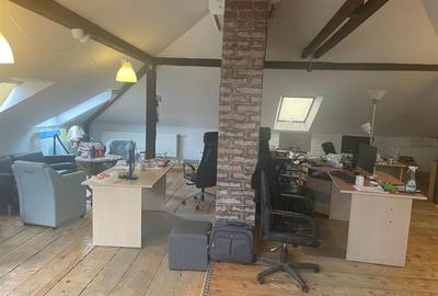 Mansarda primitoare, open space 153 mp, intr-o cladire de birouri, curte - 5